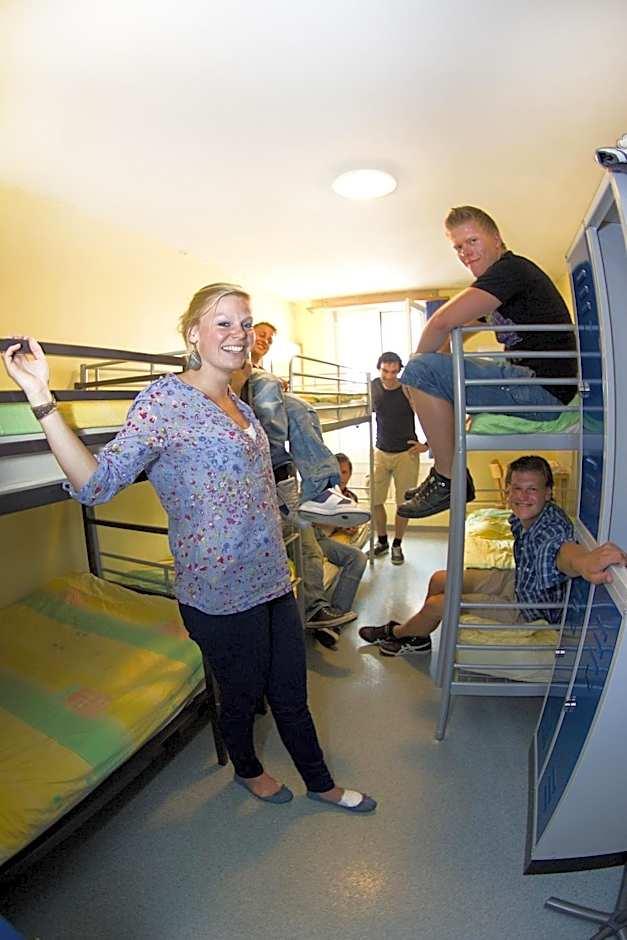Bed 6-Bed Mixed Dormitory Room